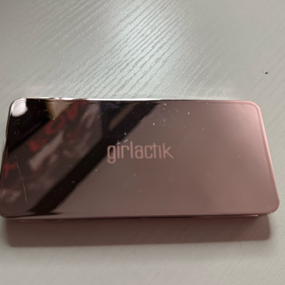 Girlactik Rose Gold Highlighter Palette